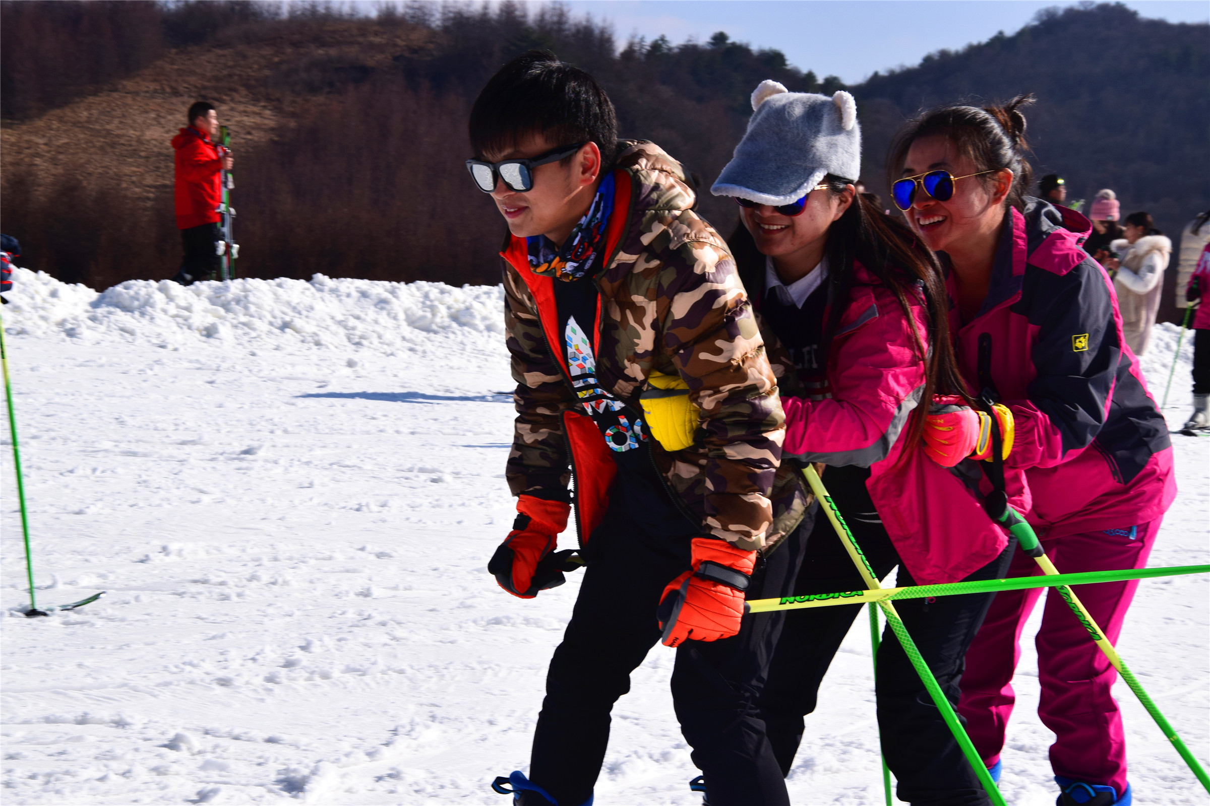 2017-12-9神龙架国际滑雪场滑雪2日游 我爱爬山网 花最少的钱,走